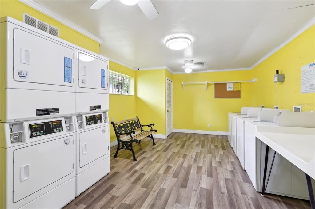 На продажу: $169,999 (3 спален, 2 ванн, 1175 Квадратных фут)