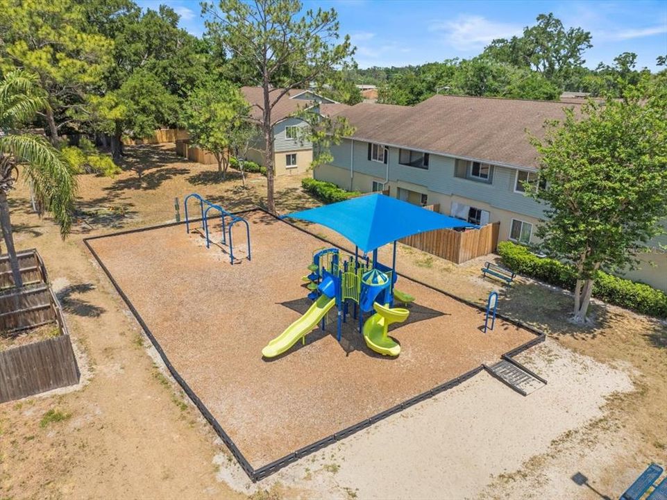 На продажу: $169,999 (3 спален, 2 ванн, 1175 Квадратных фут)