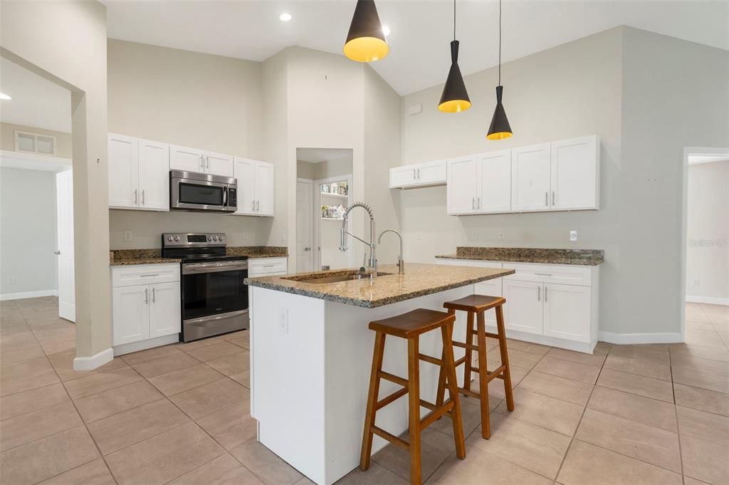 Active With Contract: $375,000 (3 beds, 2 baths, 1819 Square Feet)