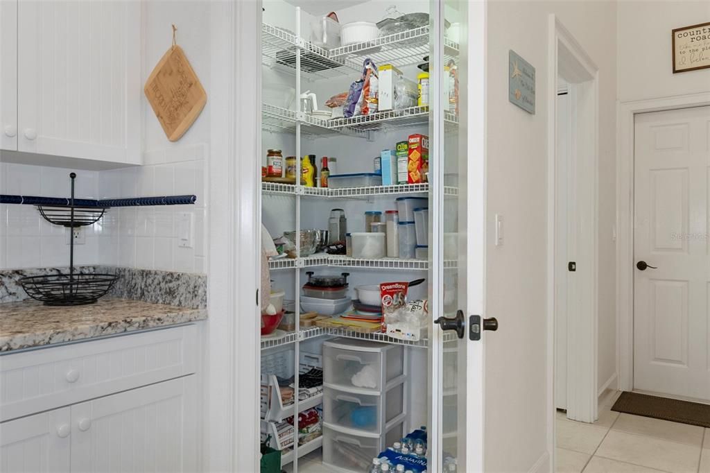 LARGE PANTRY