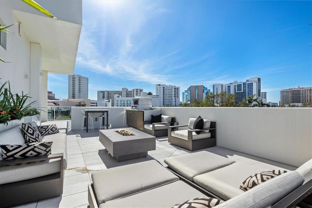 For Sale: $3,575,000 (3 beds, 3 baths, 3339 Square Feet)