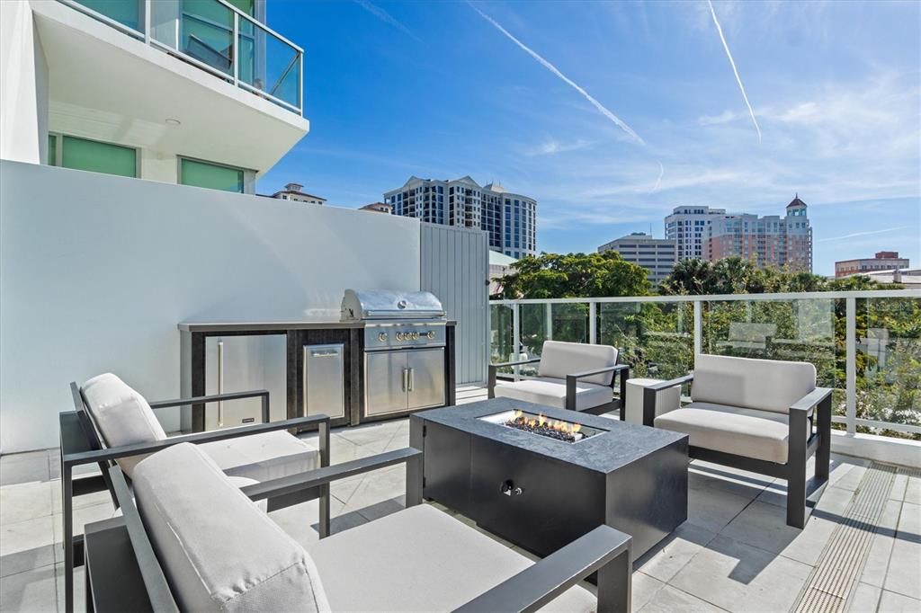 For Sale: $3,575,000 (3 beds, 3 baths, 3339 Square Feet)