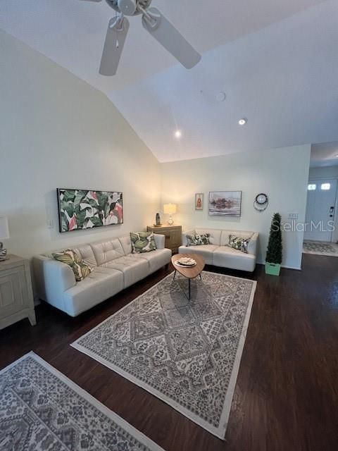 For Sale: $345,000 (2 beds, 2 baths, 1369 Square Feet)