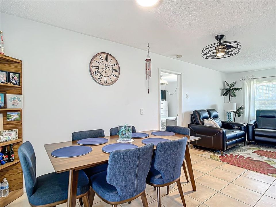 For Sale: $384,900 (2 beds, 2 baths, 1490 Square Feet)