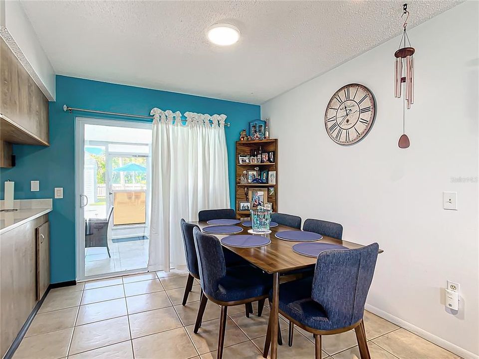 For Sale: $384,900 (2 beds, 2 baths, 1490 Square Feet)