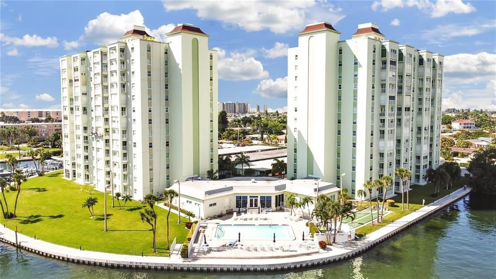 待售: $309,000 (1 贝兹, 1 浴室, 843 平方英尺)