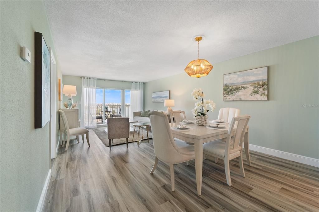 待售: $309,000 (1 贝兹, 1 浴室, 843 平方英尺)