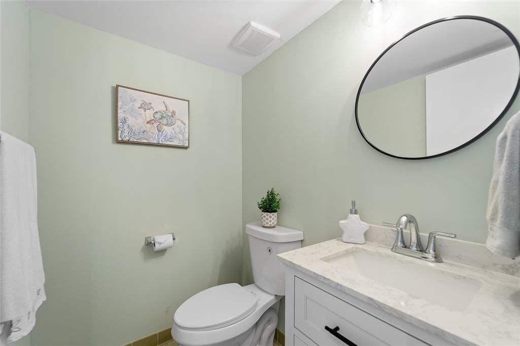 待售: $309,000 (1 贝兹, 1 浴室, 843 平方英尺)