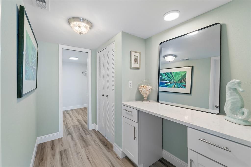 待售: $309,000 (1 贝兹, 1 浴室, 843 平方英尺)