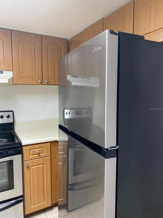 For Rent: $1,200 (1 beds, 1 baths, 765 Square Feet)