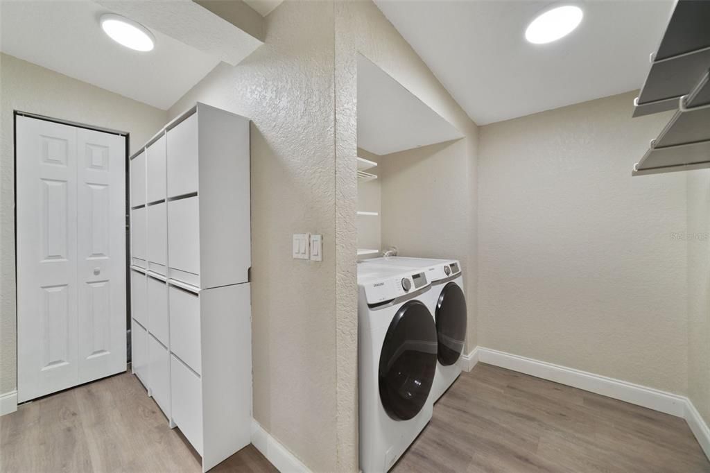 LAUNDRY ROOM.