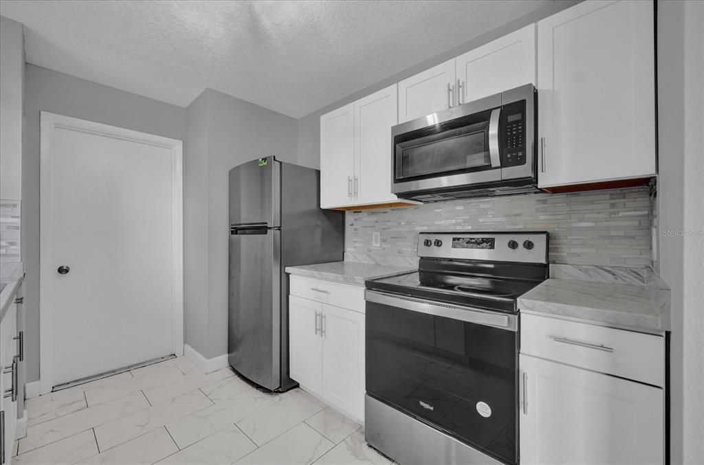 For Rent: $2,500 (3 beds, 2 baths, 1165 Square Feet)