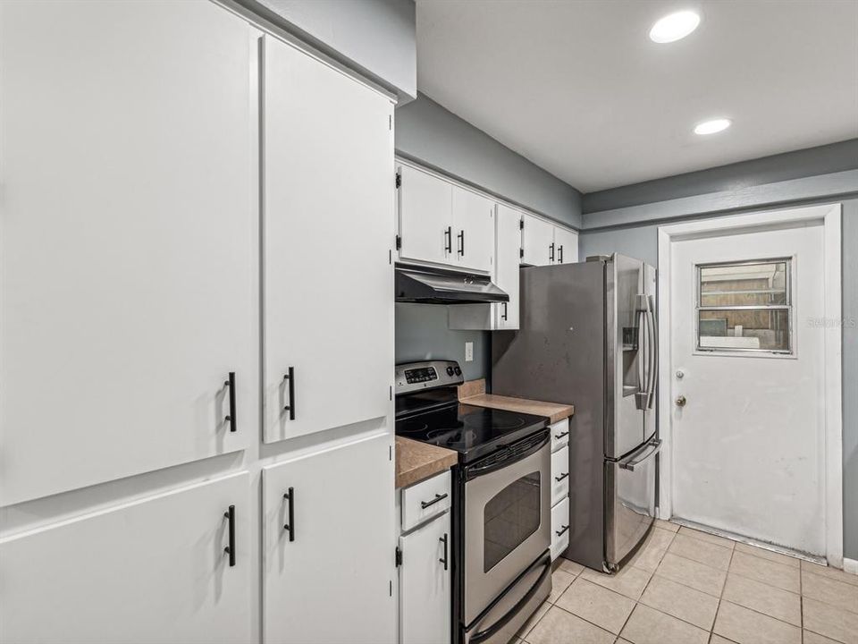 For Sale: $247,000 (2 beds, 2 baths, 1184 Square Feet)