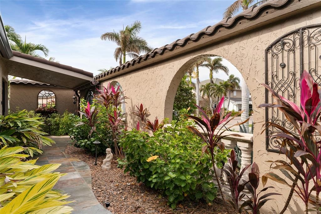 For Sale: $2,195,000 (4 beds, 3 baths, 3475 Square Feet)