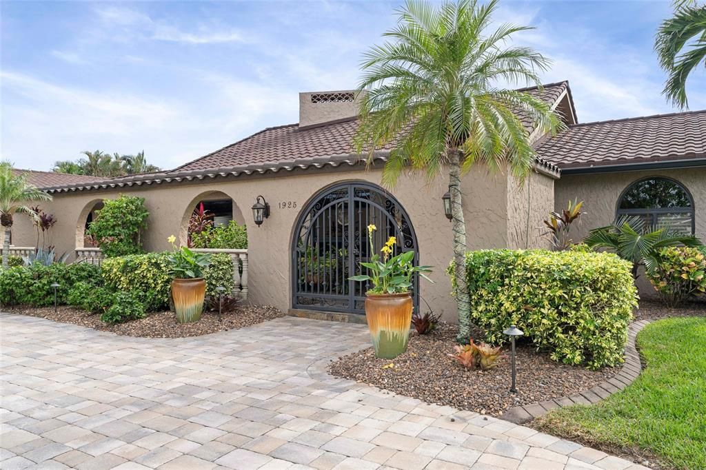 For Sale: $2,195,000 (4 beds, 3 baths, 3475 Square Feet)