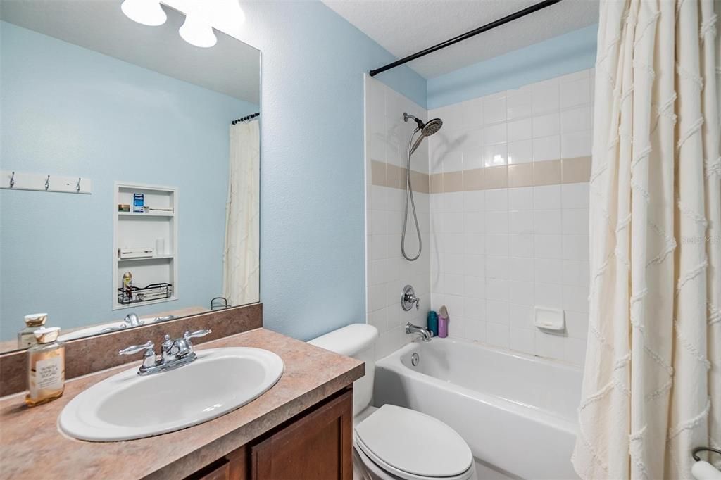 For Sale: $240,000 (2 beds, 2 baths, 1561 Square Feet)