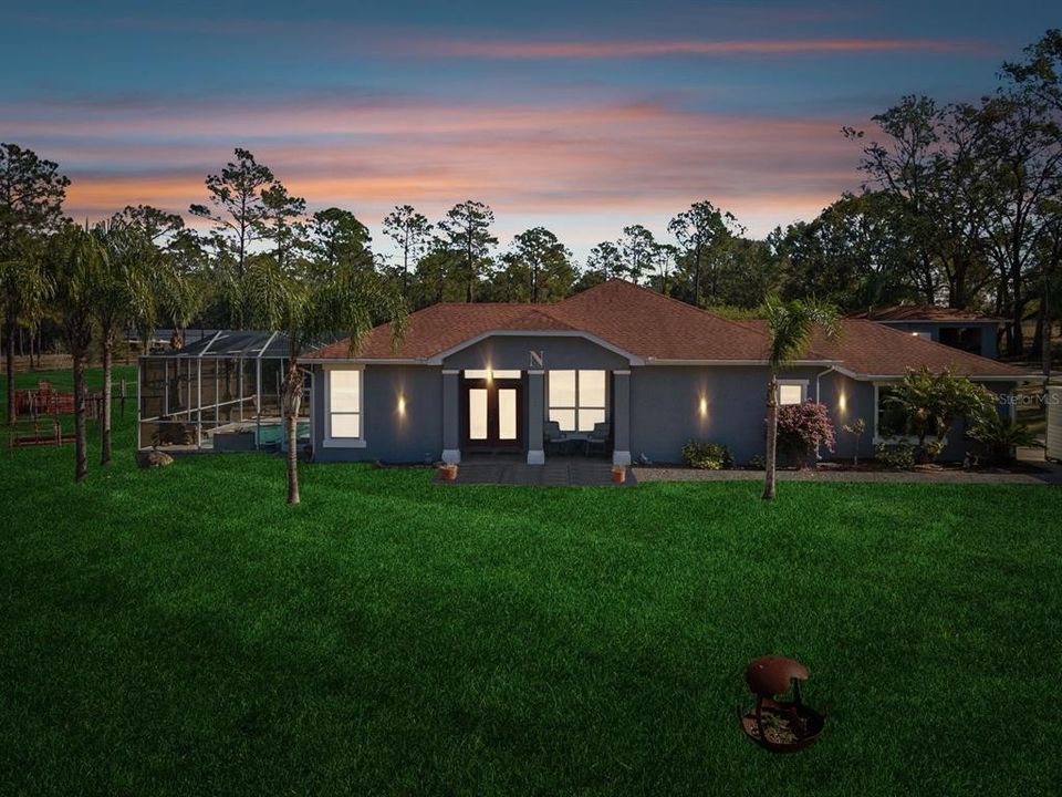 Vendido Recientemente: $789,900 (3 camas, 2 baños, 1988 Pies cuadrados)