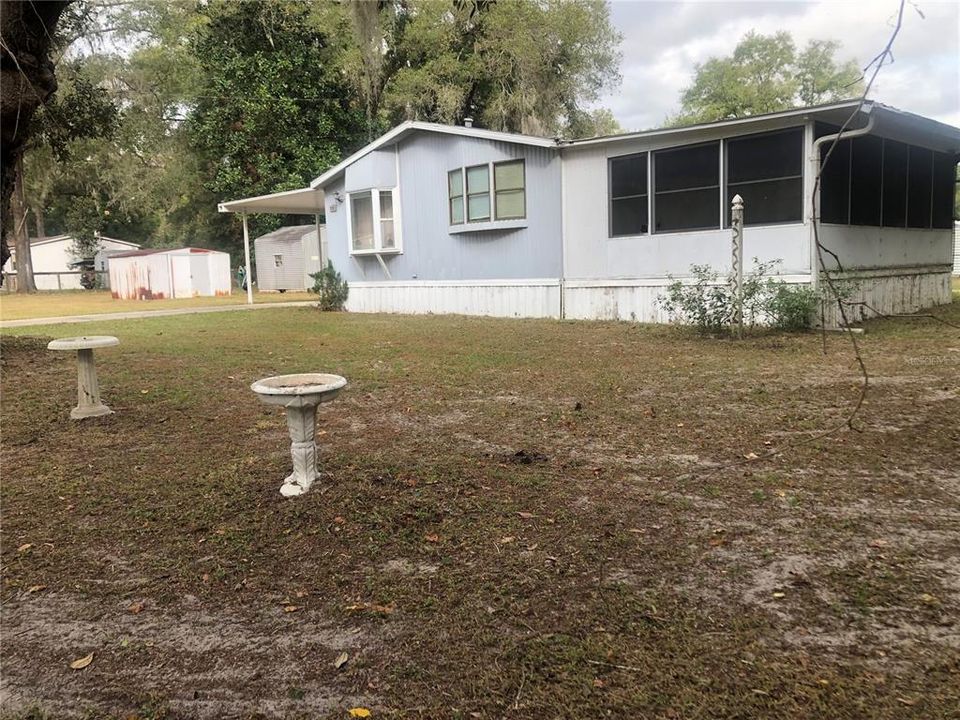 For Sale: $159,900 (2 beds, 2 baths, 1012 Square Feet)