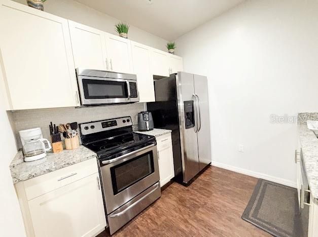 For Sale: $335,000 (3 beds, 2 baths, 1300 Square Feet)