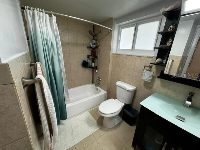 For Sale: $210,000 (1 beds, 1 baths, 644 Square Feet)