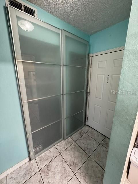 For Sale: $210,000 (1 beds, 1 baths, 644 Square Feet)