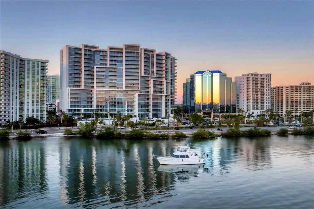 For Sale: $2,750,000 (2 beds, 2 baths, 1770 Square Feet)