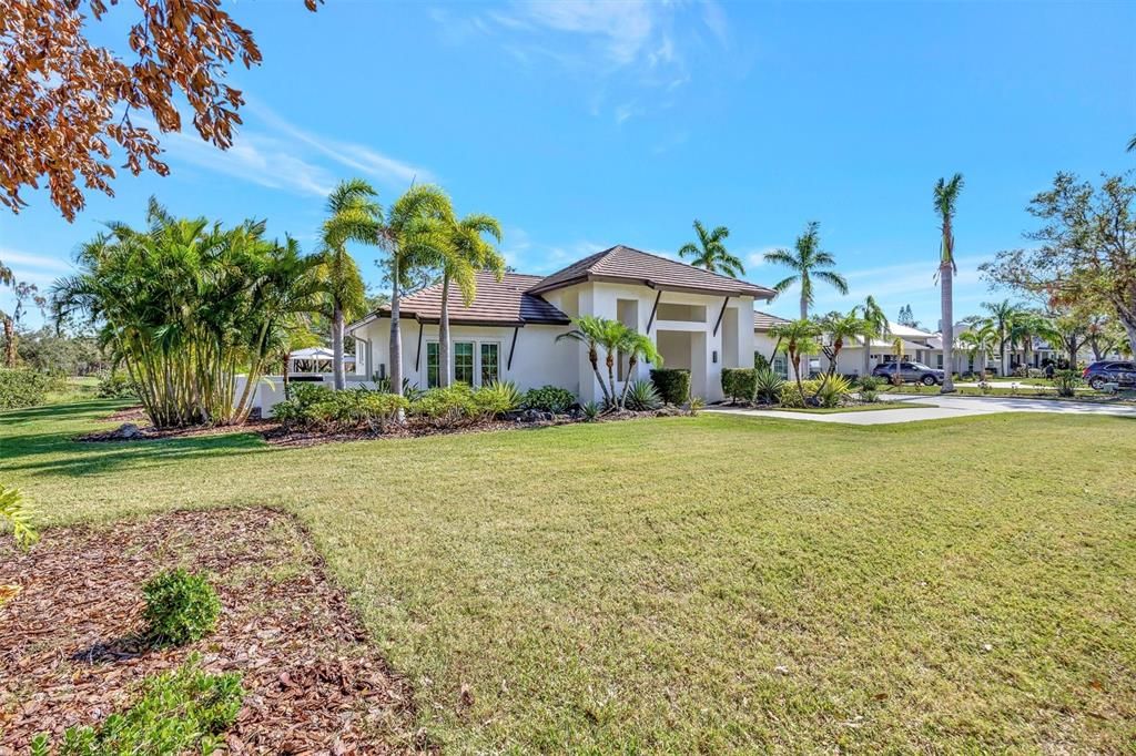 For Sale: $1,625,000 (3 beds, 3 baths, 3421 Square Feet)