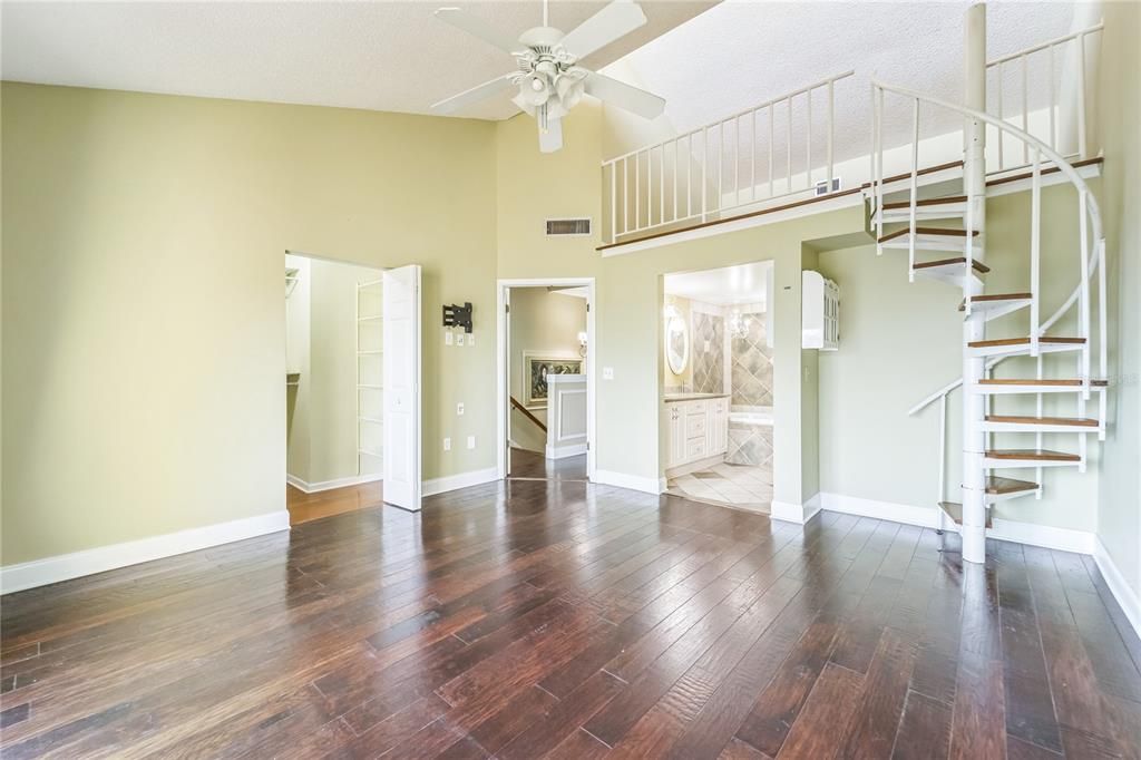 For Sale: $487,900 (2 beds, 2 baths, 1500 Square Feet)