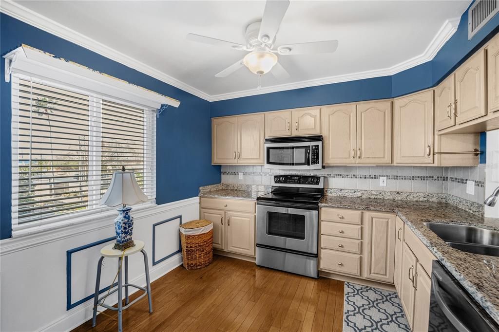 For Sale: $487,900 (2 beds, 2 baths, 1500 Square Feet)