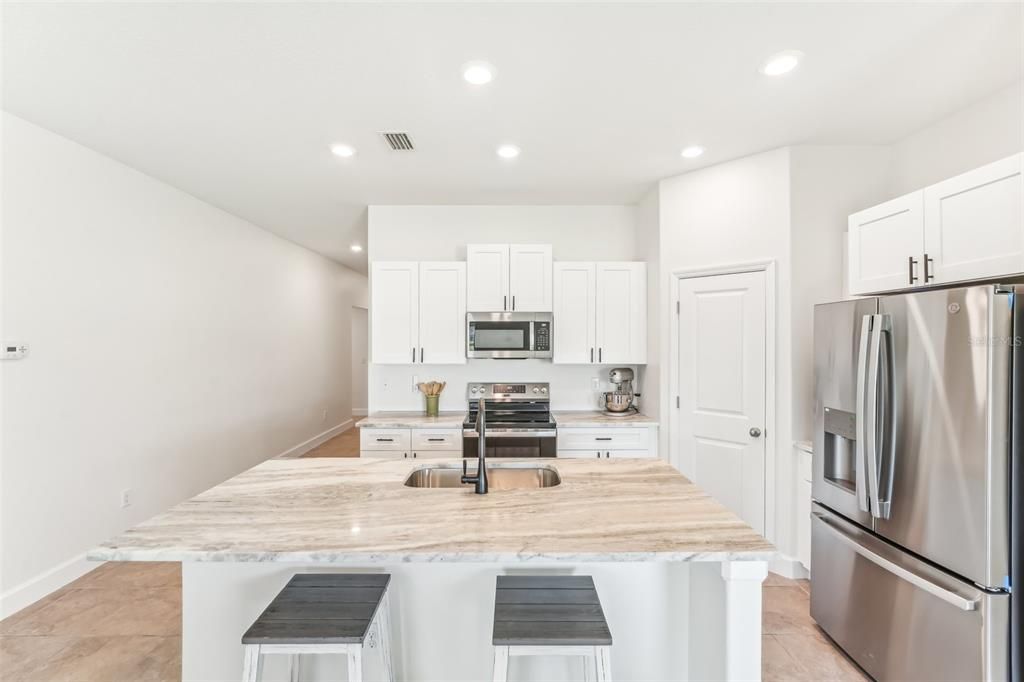 For Sale: $314,900 (3 beds, 2 baths, 1561 Square Feet)