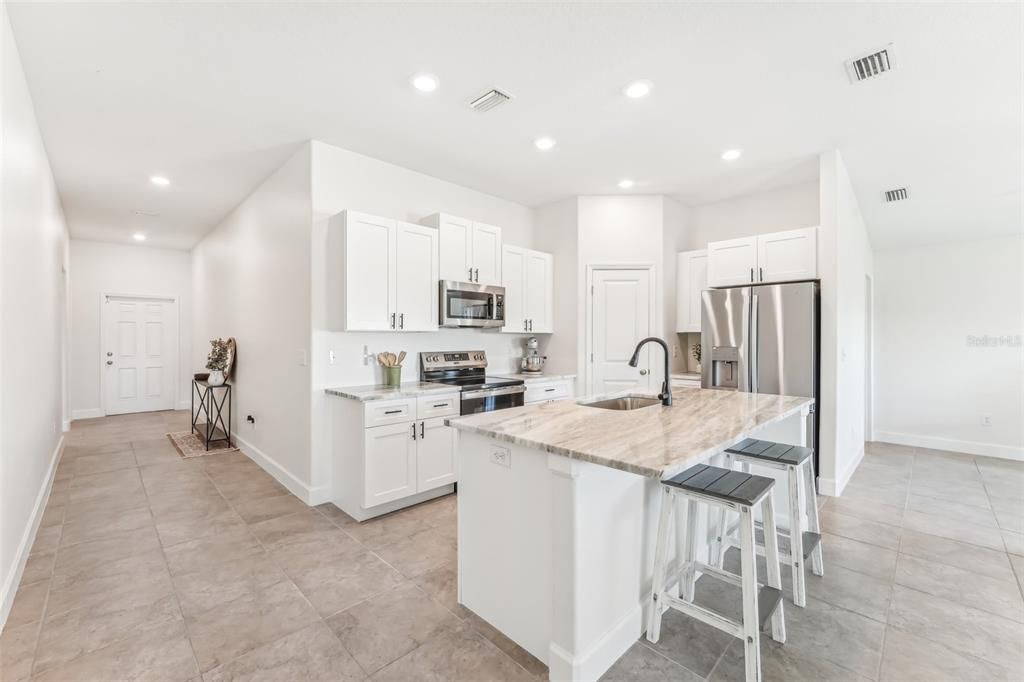 For Sale: $314,900 (3 beds, 2 baths, 1561 Square Feet)