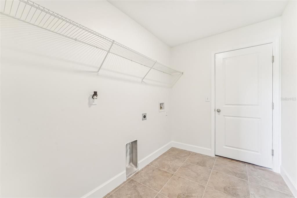 For Sale: $314,900 (3 beds, 2 baths, 1561 Square Feet)