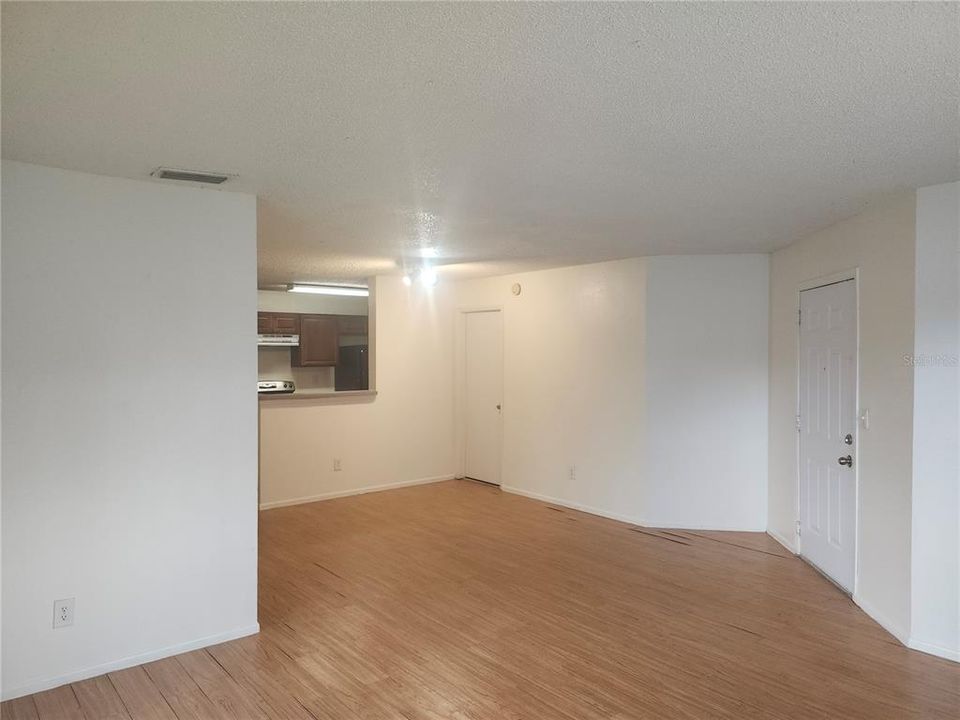 For Sale: $185,000 (3 beds, 2 baths, 1235 Square Feet)