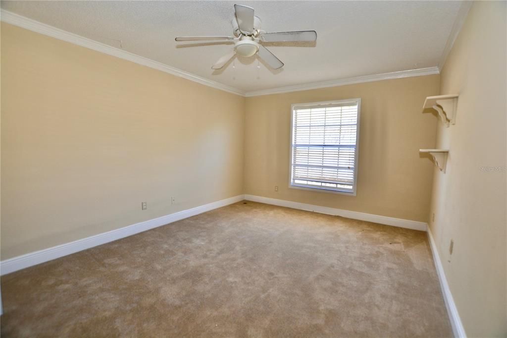 Active With Contract: $100,000 (2 beds, 1 baths, 1104 Square Feet)