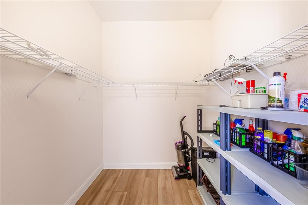 Walk-in Closet