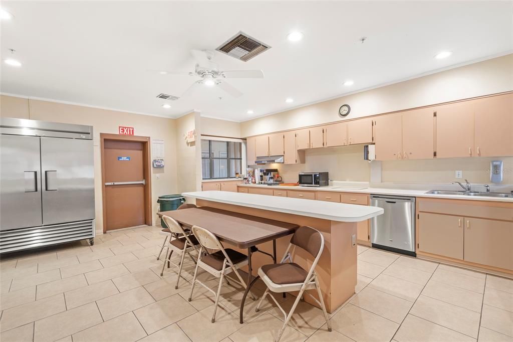 For Sale: $250,000 (2 beds, 2 baths, 1477 Square Feet)