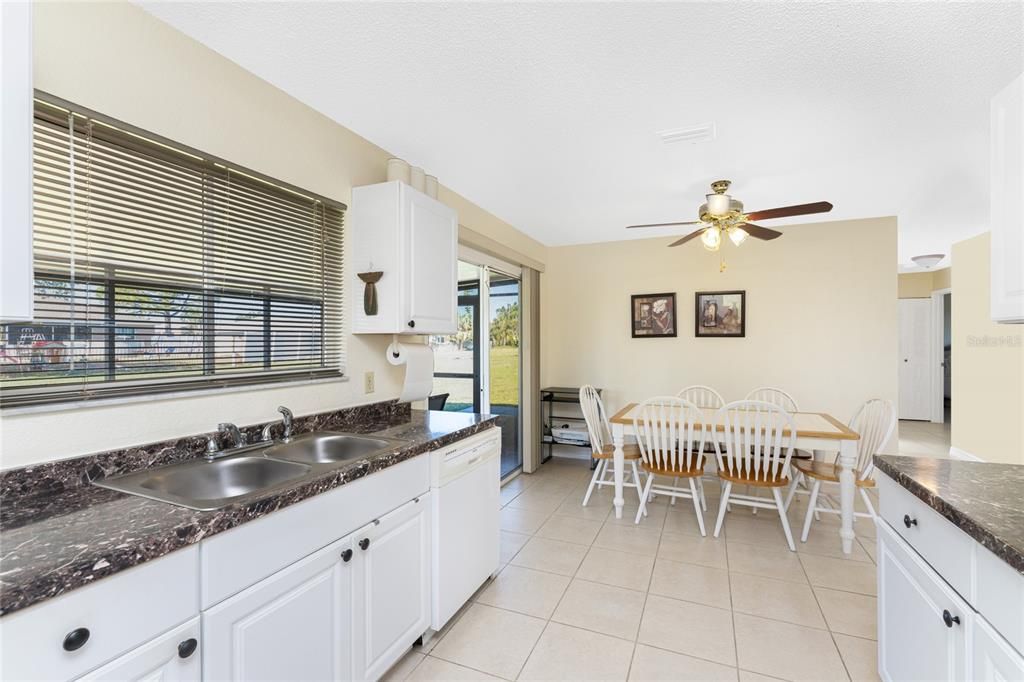 For Sale: $239,900 (3 beds, 2 baths, 1072 Square Feet)