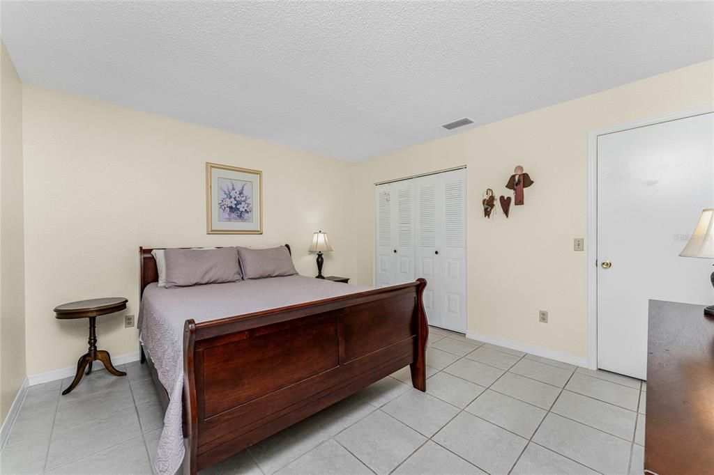 For Sale: $239,900 (3 beds, 2 baths, 1072 Square Feet)