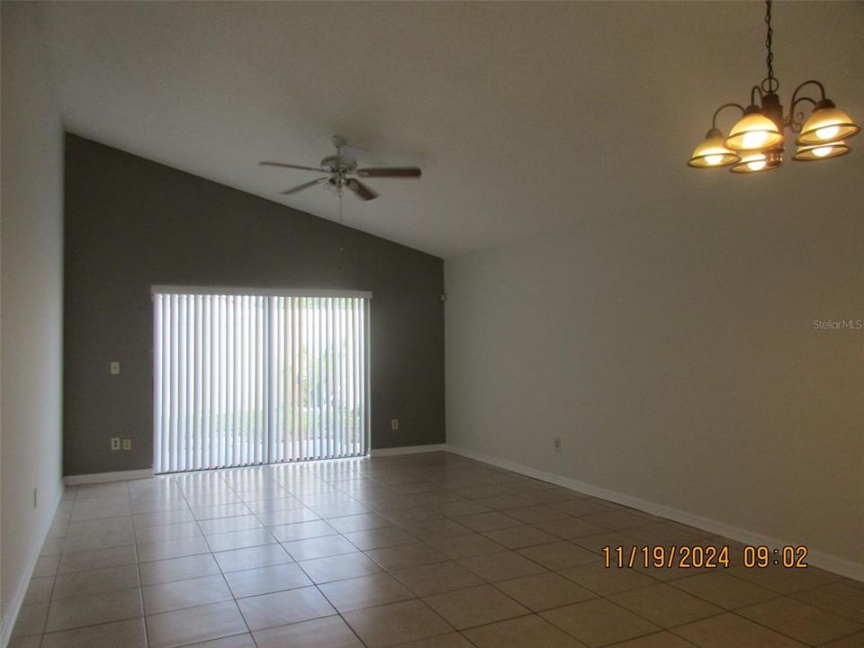 For Rent: $2,050 (3 beds, 2 baths, 1326 Square Feet)