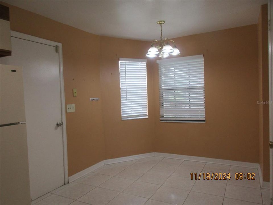 For Rent: $2,050 (3 beds, 2 baths, 1326 Square Feet)