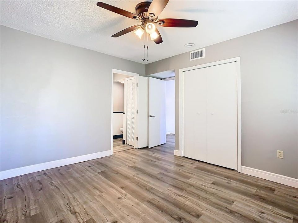 For Sale: $235,900 (3 beds, 2 baths, 1258 Square Feet)