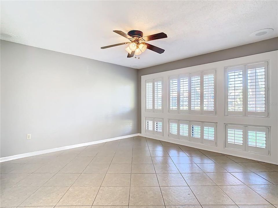 For Sale: $235,900 (3 beds, 2 baths, 1258 Square Feet)