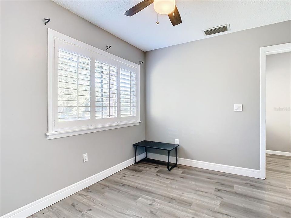 For Sale: $235,900 (3 beds, 2 baths, 1258 Square Feet)