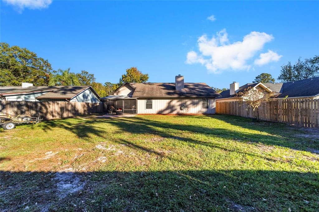 For Sale: $295,000 (3 beds, 2 baths, 1270 Square Feet)