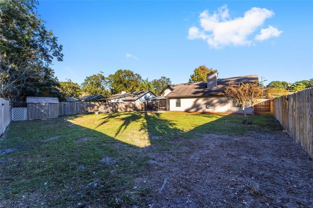 Fully-fenced back yard