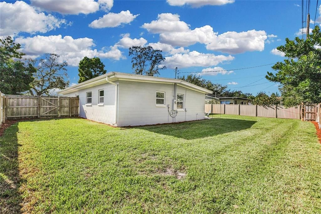 For Sale: $625,000 (3 beds, 2 baths, 1816 Square Feet)