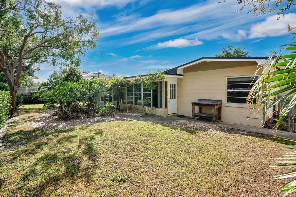 For Sale: $769,900 (3 beds, 2 baths, 2139 Square Feet)