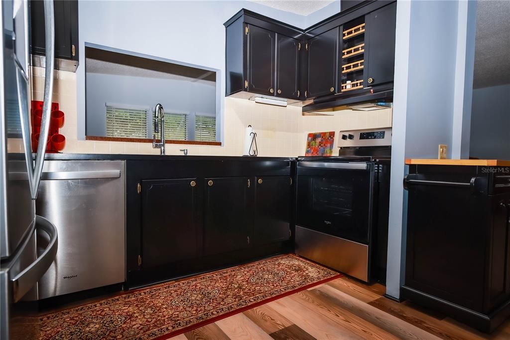 For Sale: $195,000 (2 beds, 2 baths, 1344 Square Feet)