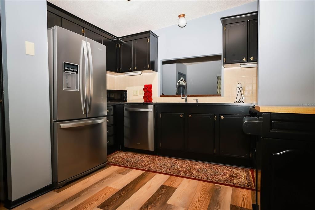 For Sale: $195,000 (2 beds, 2 baths, 1344 Square Feet)