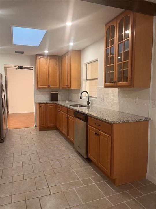 Right side of Kitchen w/Granite counters